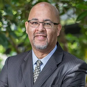 Warren Brown Headshot
