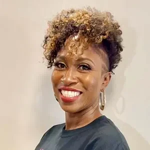 LaShanda Robertson headshot